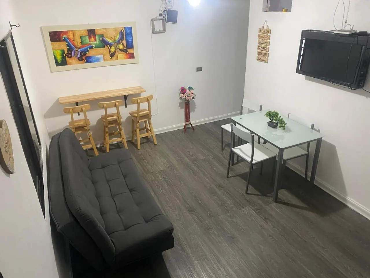 Apartament E1 Aire Acondicionado 100Mt2, 4 Habtaciones En La Mejor Zona, Laureles Estadio Medellin Colombia