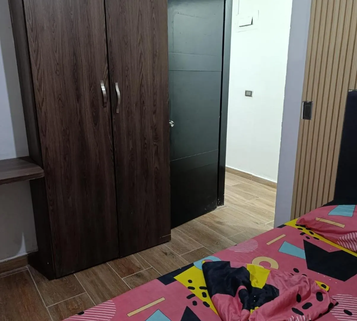 Apartament E1 Aire Acondicionado 100Mt2, 4 Habtaciones En La Mejor Zona, Laureles Estadio Medellin 0*,